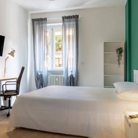 Stanza privata for rent for 500 € per month in Turin, Corso Regina Margherita