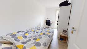 Privé kamer te huur voor € 460 per maand in Angers, Place Jules Verne