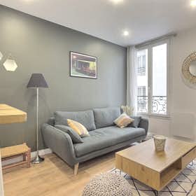 Apartment for rent for €2,438 per month in Paris, Rue du Général Blaise