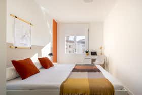 Private room for rent for €640 per month in Girona, Carrer de Santa Eugènia