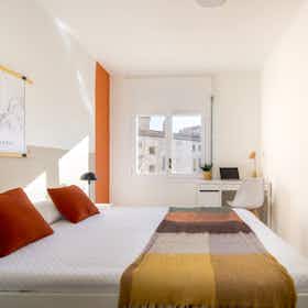 Отдельная комната сдается в аренду за 640 € в месяц в Girona, Carrer de Santa Eugènia