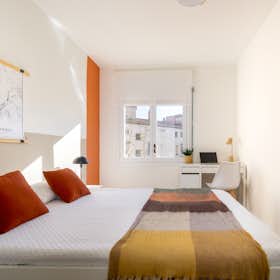 Private room for rent for €640 per month in Girona, Carrer de Santa Eugènia