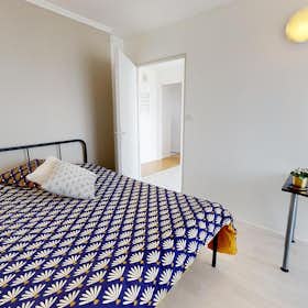 Private room for rent for €536 per month in Bron, Rue du Parc