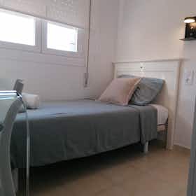 Private room for rent for €660 per month in Palma, Carrer Antoni Gaudí