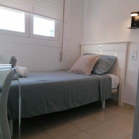 Отдельная комната сдается в аренду за 660 € в месяц в Palma, Carrer Antoni Gaudí