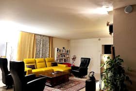 Apartment for rent for CHF 4,564 per month in Wallisellen, Melchrütistrasse