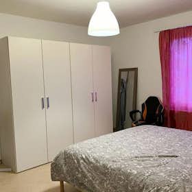 Apartment for rent for CHF 2,300 per month in Dübendorf, Leepüntstrasse