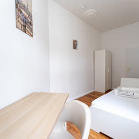 WG-Zimmer for rent for 665 € per month in Berlin, Wühlischstraße