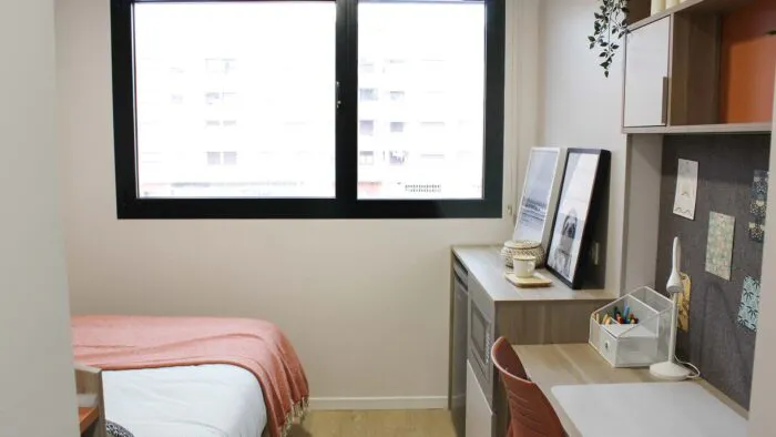 Private room in Calle de Extremadura, Pamplona 3