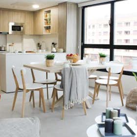 Отдельная комната сдается в аренду за 736 € в месяц в Pamplona, Calle de Extremadura