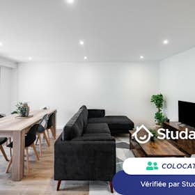 Private room for rent for €500 per month in Angers, Square de Landemaure