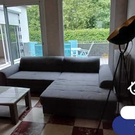 Private room for rent for €1,185 per month in Montreuil, Boulevard Théophile Sueur