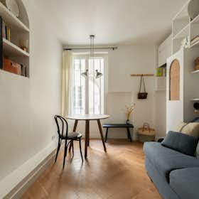 单间公寓 正在以 €1,309 的月租出租，其位于 Paris, Rue de la Huchette