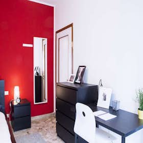 Cameră privată de închiriat pentru 745 EUR pe lună în Milan, Via Don Carlo Gnocchi