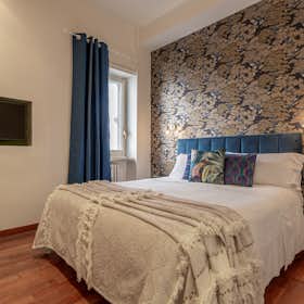 Apartment for rent for €2,000 per month in Rome, Via Carlo Zucchi