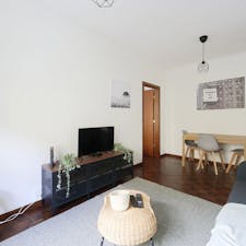 Wohnung for rent for 1.900 € per month in Lisbon, Rua Prista Monteiro