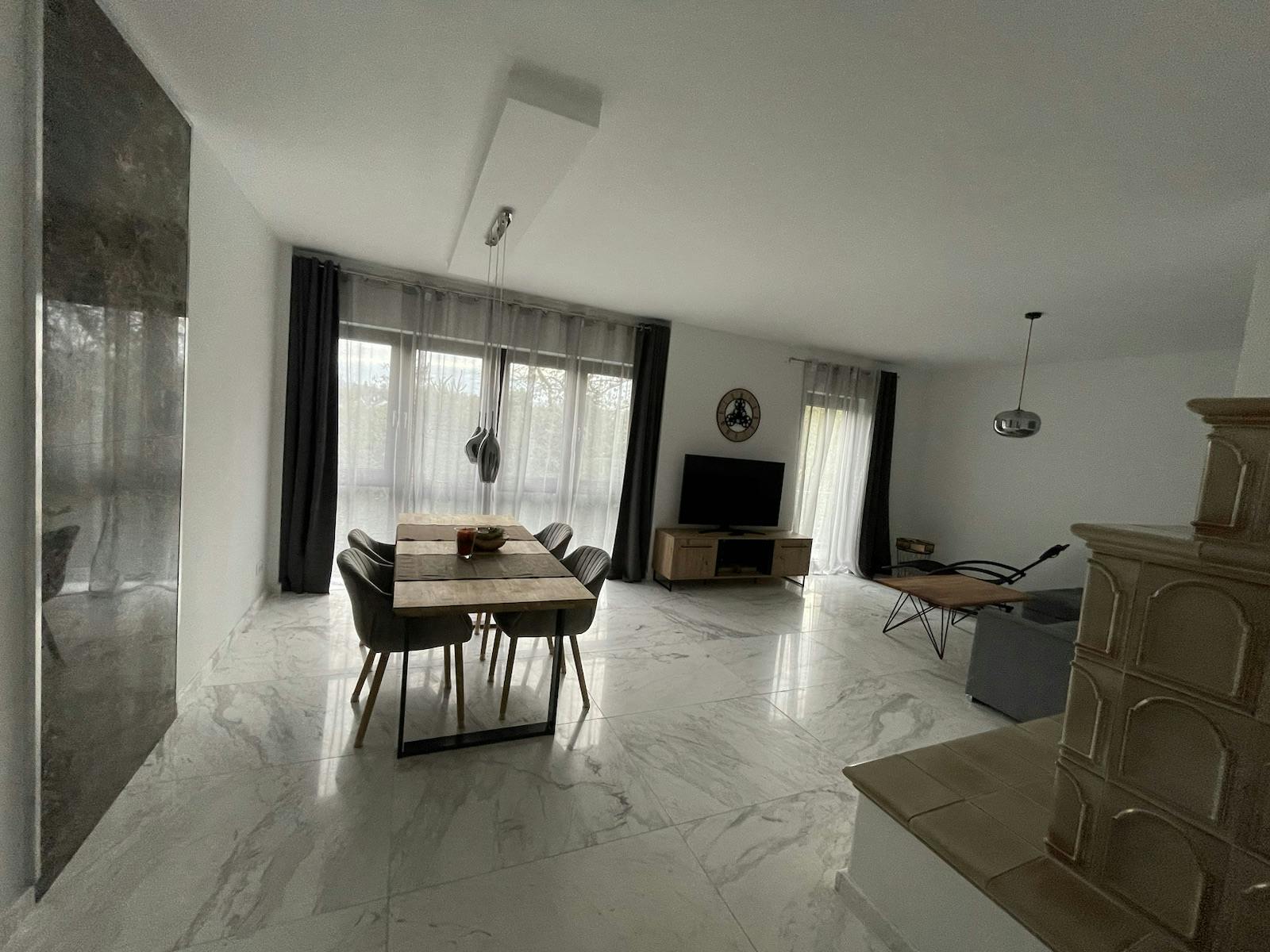 Apartment for rent for €1,370 per month in Usingen, Neutorstraße