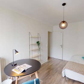 Private room for rent for €996 per month in Paris, Rue de Saussure