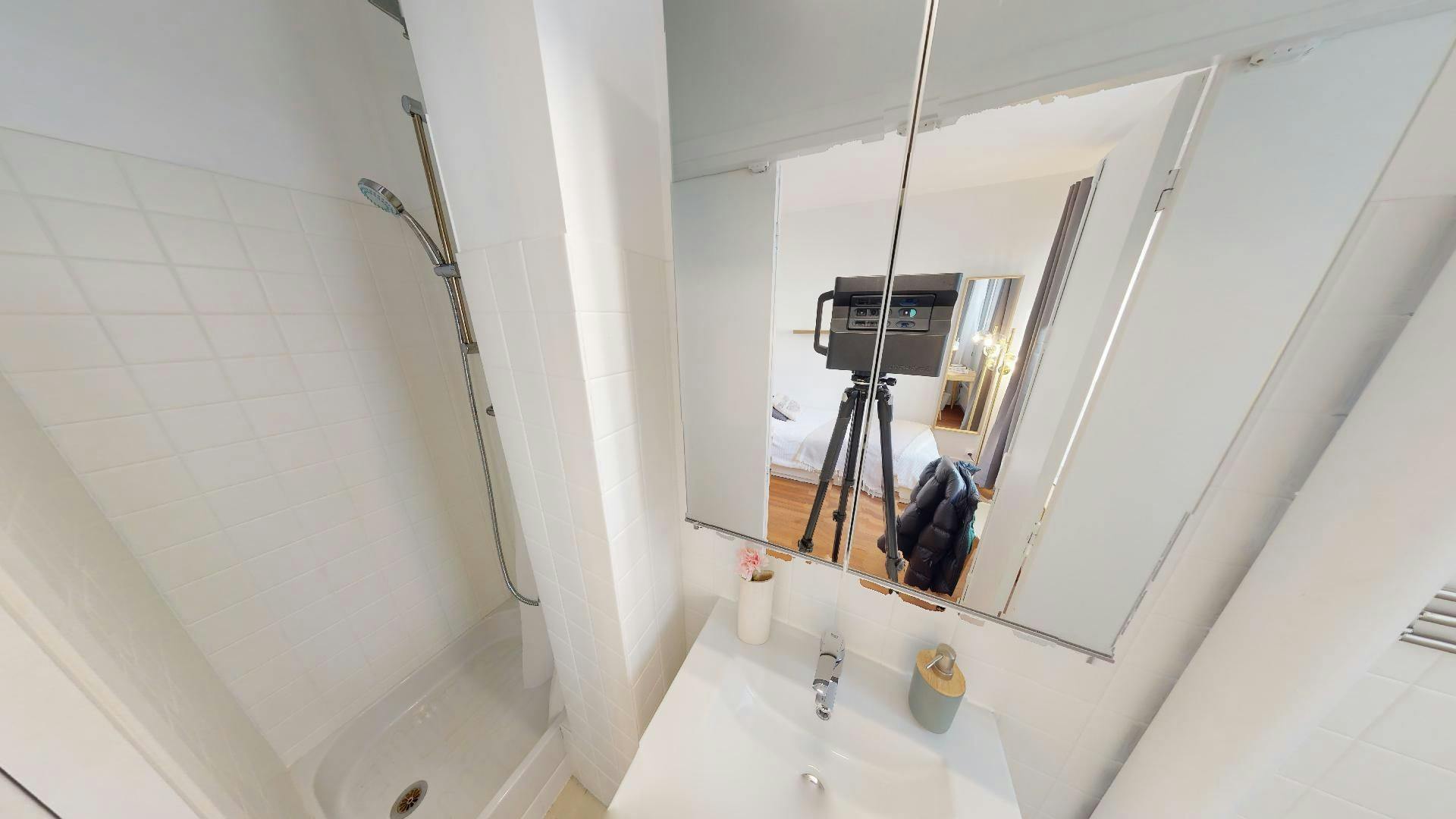 Single room Paris, 10m² — photo 1