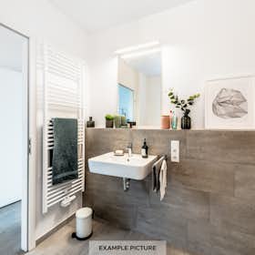 Private room for rent for €770 per month in Berlin, Klara-Franke-Straße