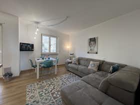 Apartamento para alugar por € 2.232 por mês em Genoa, Via delle Campanule