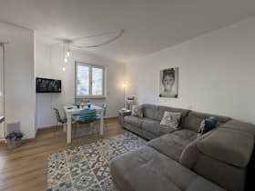 Квартира за оренду для 2 232 EUR на місяць у Genoa, Via delle Campanule