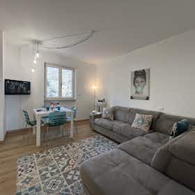 Appartement te huur voor € 2.232 per maand in Genoa, Via delle Campanule