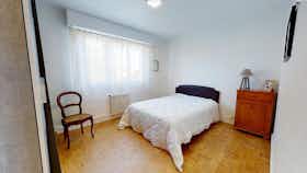 Отдельная комната сдается в аренду за 498 € в месяц в Eysines, Rue Sarah Bernhardt