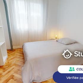 Private room for rent for €527 per month in Cenon, Rue Honoré de Balzac