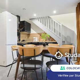 Private room for rent for €460 per month in Amiens, Rue de la Fosse au Lait