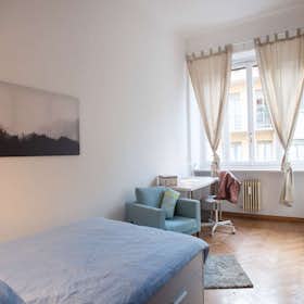 Private room for rent for €565 per month in Turin, Via Gian Domenico Cassini