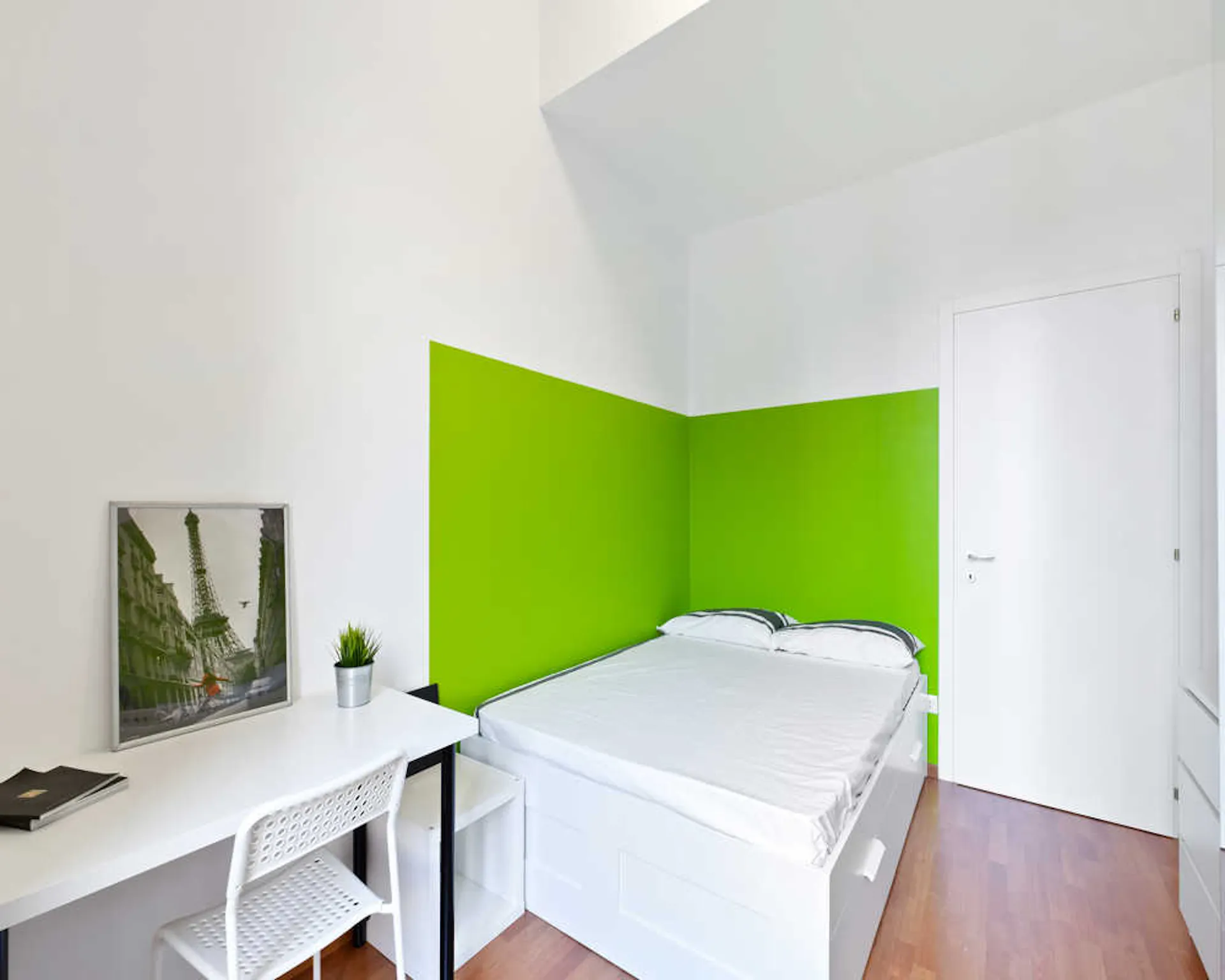 Via Cosimo del Fante, Milan preview