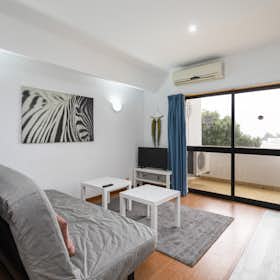 Appartement te huur voor € 700 per maand in Albufeira, Rua da Correeira