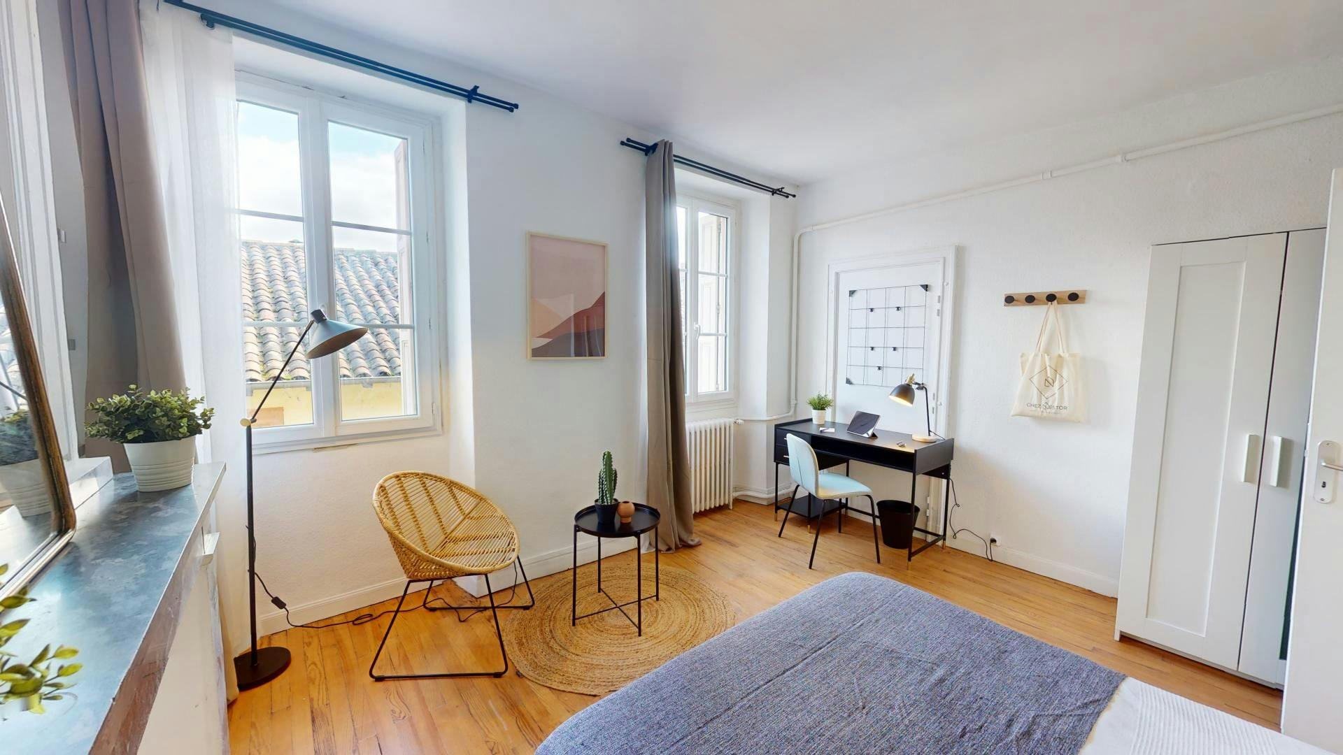 Private room for rent on Rue Sainte-Ursule, Toulouse - Plus