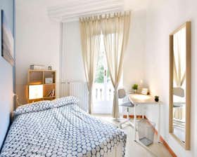 Private room for rent for €430 per month in Turin, Corso Giulio Cesare