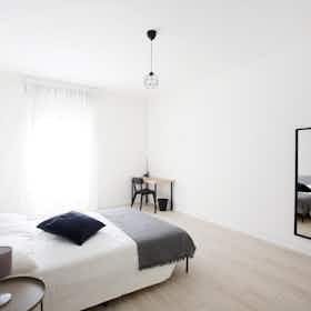 Pokój prywatny do wynajęcia za 510 € miesięcznie w mieście Modena, Via Giuseppe Soli
