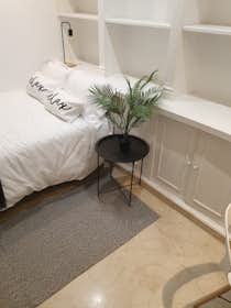 Отдельная комната сдается в аренду за 450 € в месяц в Las Rozas de Madrid, Calle Flandes
