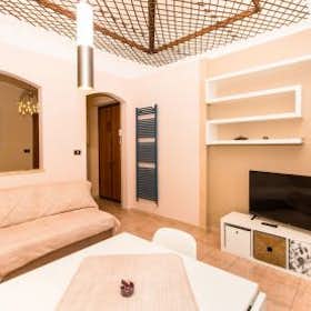 Appartement for rent for € 750 per month in Turin, Via Cesana