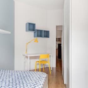 Private room for rent for €870 per month in Milan, Via Stromboli