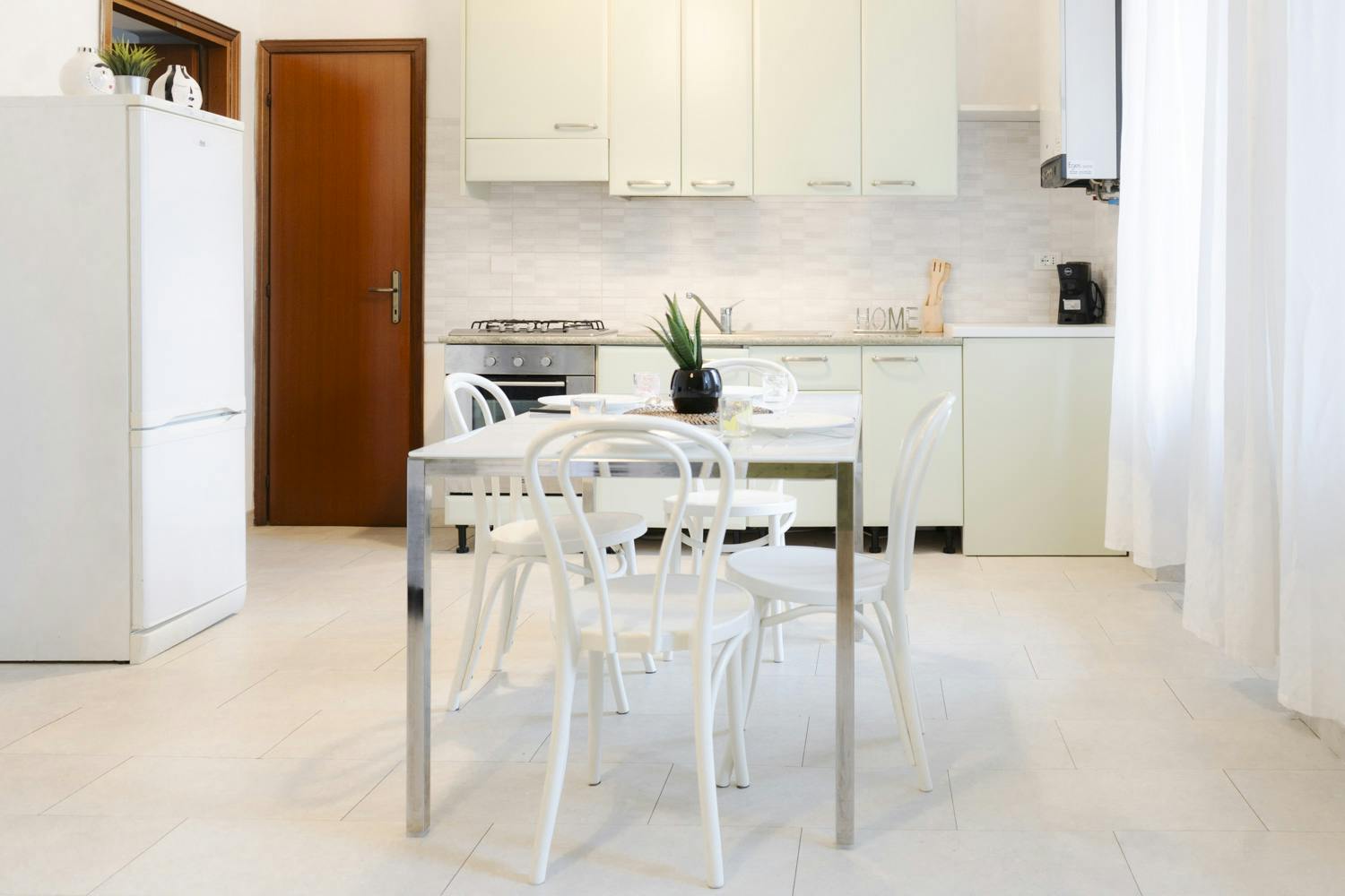 Via Jacopo Dal Verme, Milan