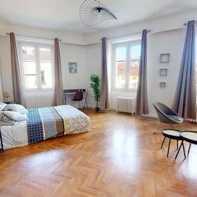 Private room for rent for €410 per month in Saint-Étienne, Rue Charles de Gaulle