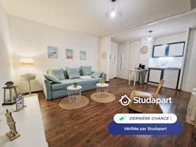 Квартира за оренду для 680 EUR на місяць у Grenoble, Rue Montorge