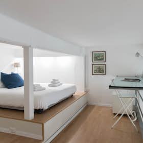 Appartement te huur voor € 1.500 per maand in Milan, Via Giuseppe Candiani