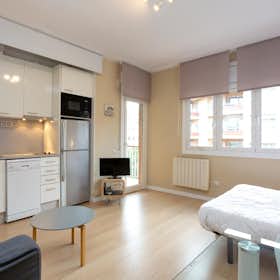 Apartment for rent for €1,195 per month in Barcelona, Carrer de Berlín