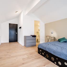 Отдельная комната сдается в аренду за 1 000 € в месяц в Arlon, Rue de Bastogne