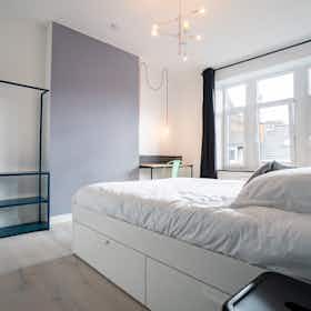 Приватна кімната за оренду для 590 EUR на місяць у Charleroi, Rue du Fort