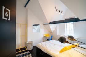 Отдельная комната сдается в аренду за 590 € в месяц в Charleroi, Rue du Fort