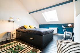 Habitación privada en alquiler por 590 € al mes en Charleroi, Rue du Fort