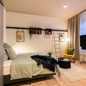Wohnung zu mieten für 1.529 € pro Monat in Frankfurt am Main, Voltastraße