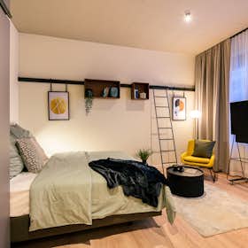 Appartement te huur voor € 1.529 per maand in Frankfurt am Main, Voltastraße